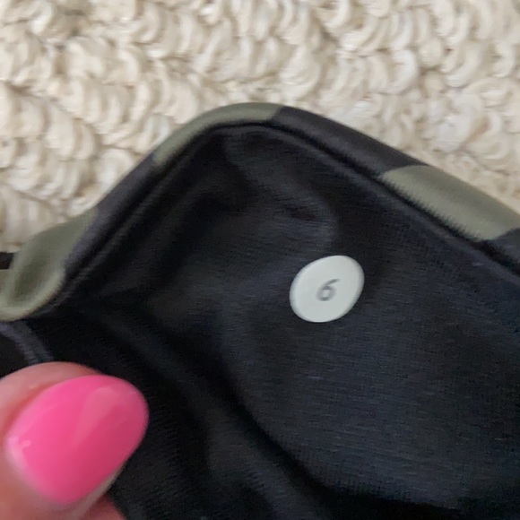 Lululemon Wunder Under Crop II leggings Pants. Size 6 - Picture 9 of 11